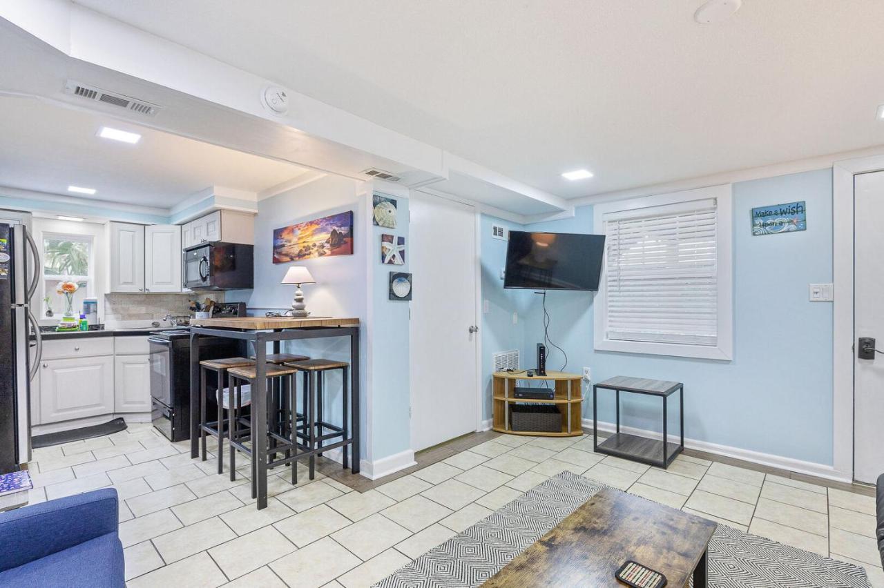 23 Center St - Sunny Side Down - Downstairs Apartment Folly Beach Exterior photo
