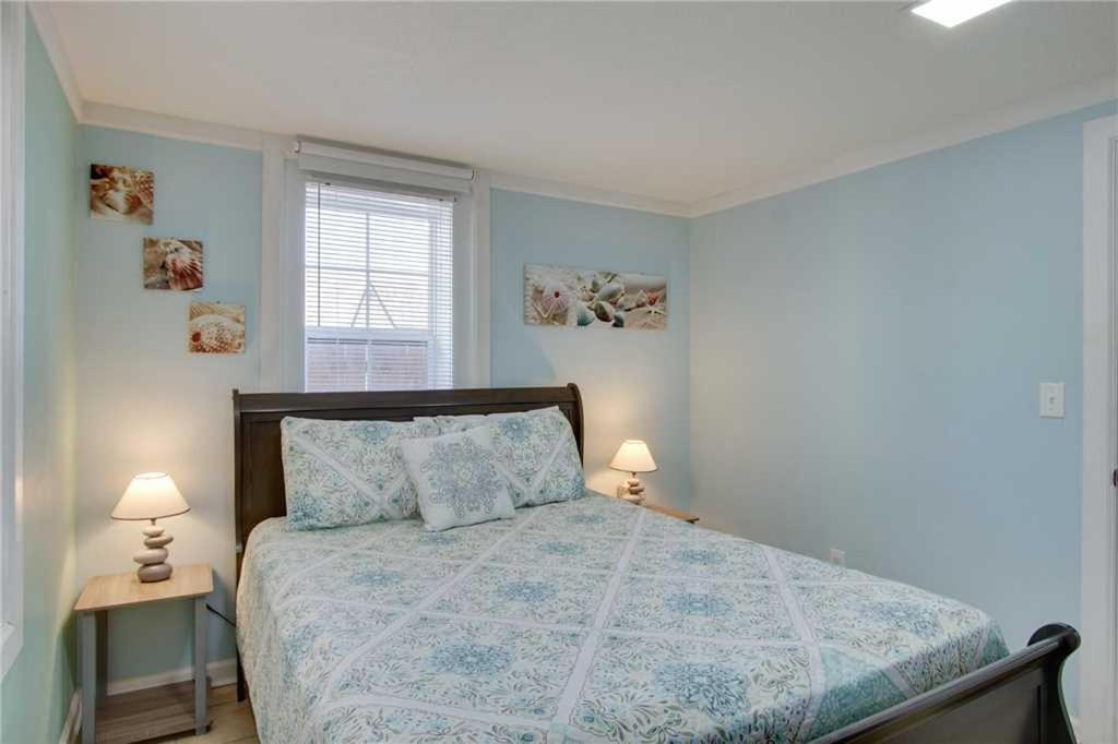 23 Center St - Sunny Side Down - Downstairs Apartment Folly Beach Room photo
