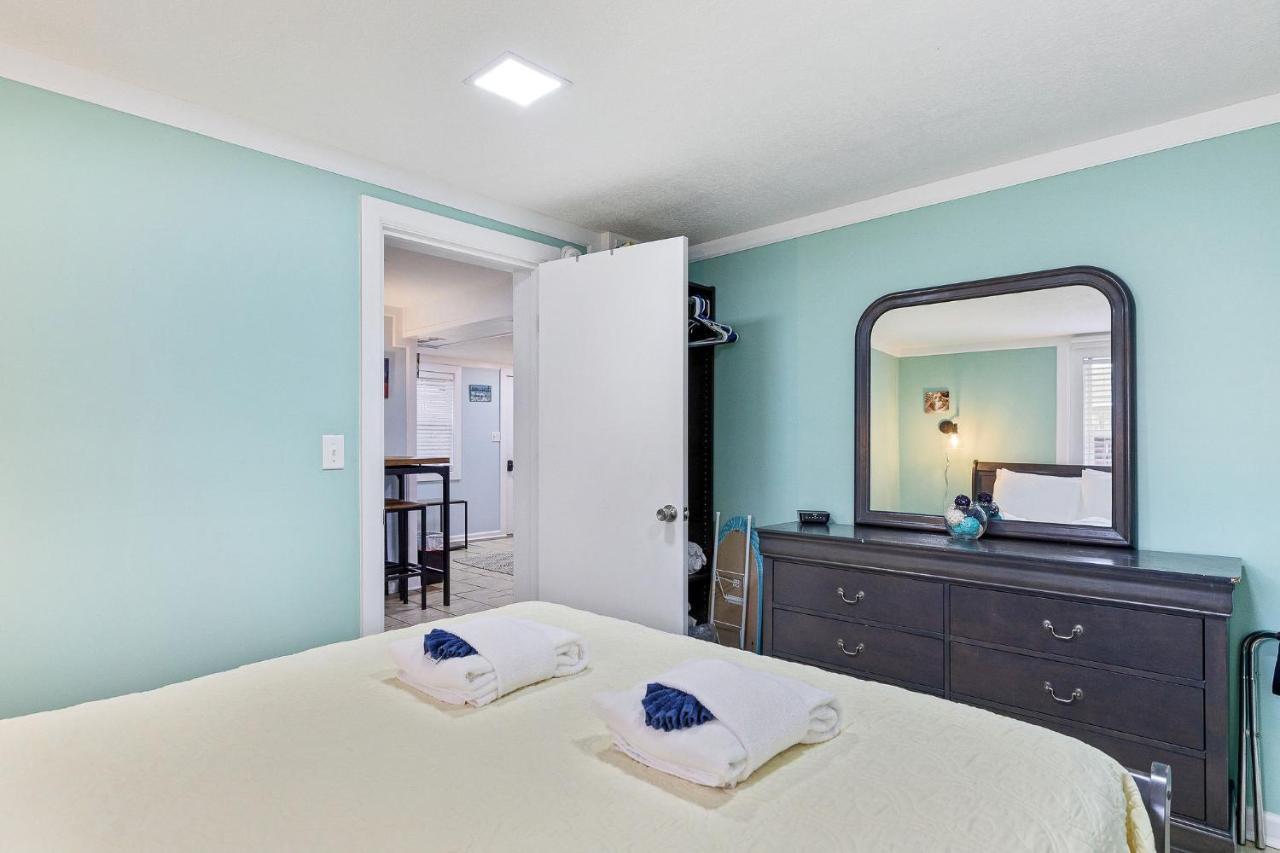 23 Center St - Sunny Side Down - Downstairs Apartment Folly Beach Exterior photo