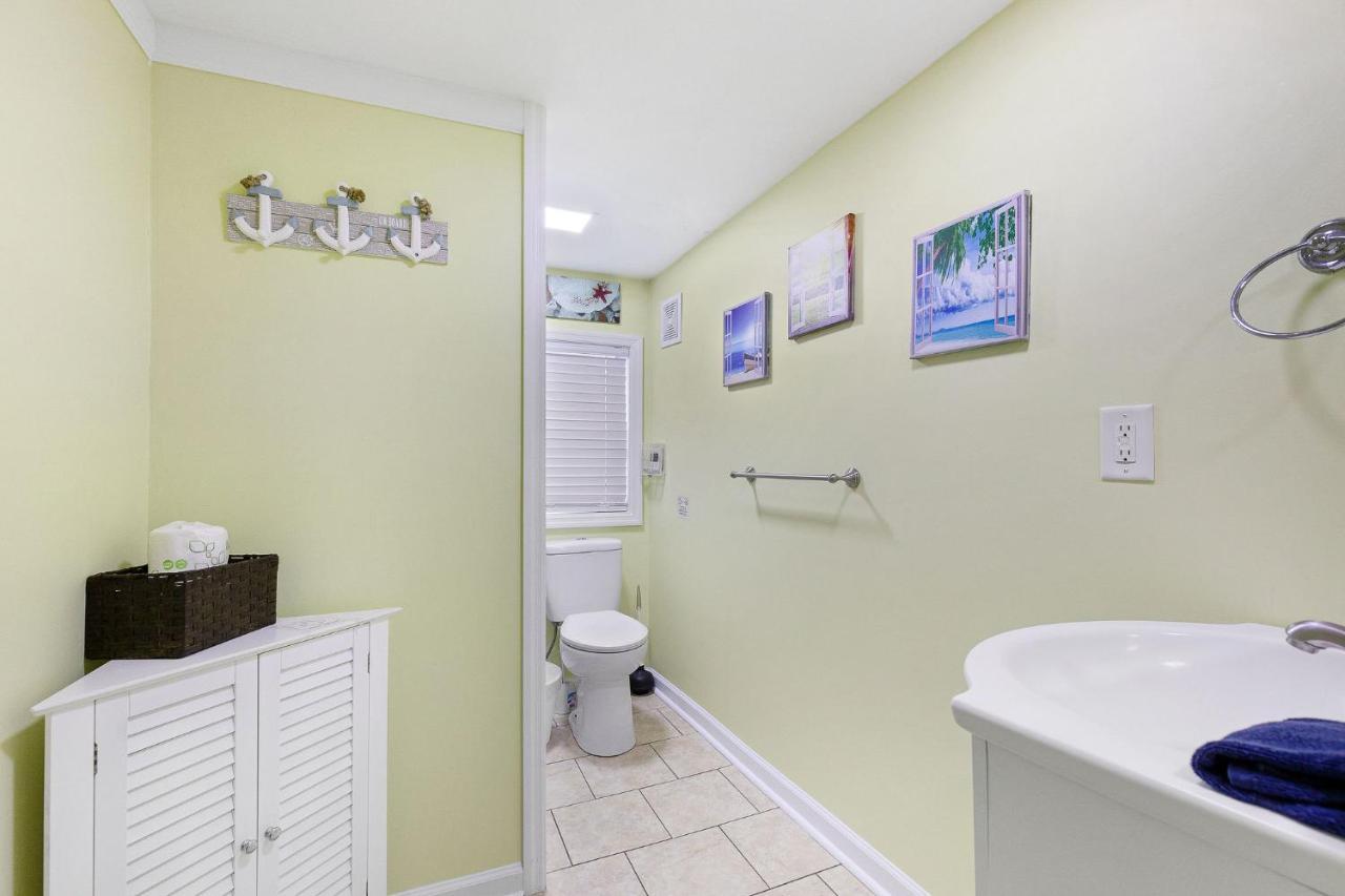 23 Center St - Sunny Side Down - Downstairs Apartment Folly Beach Exterior photo